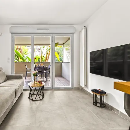 Saphir - Superbe 2 Pieces -piscine - Parking - A 1 Minute Appartement Roquebrune-Cap-Martin