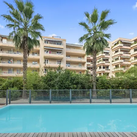 Saphir - Superbe 2 Pieces -piscine - Parking - A 1 Minute Roquebrune-Cap-Martin