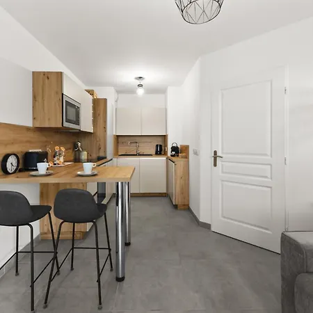Saphir - Superbe 2 Pieces -piscine - Parking - A 1 Minute Roquebrune-Cap-Martin