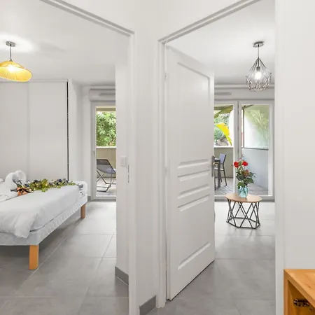 Appartement Saphir - Superbe 2 Pieces -piscine - Parking - A 1 Minute *